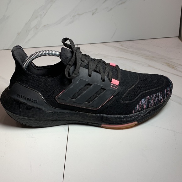 Adidas Women’s Ultraboost 22 Black Beam Pink GX5927 Running Sneakers Size 10W - Picture 6 of 9